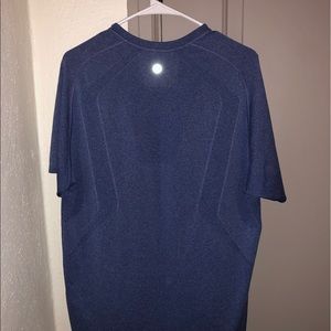 Lulu lemon shirt